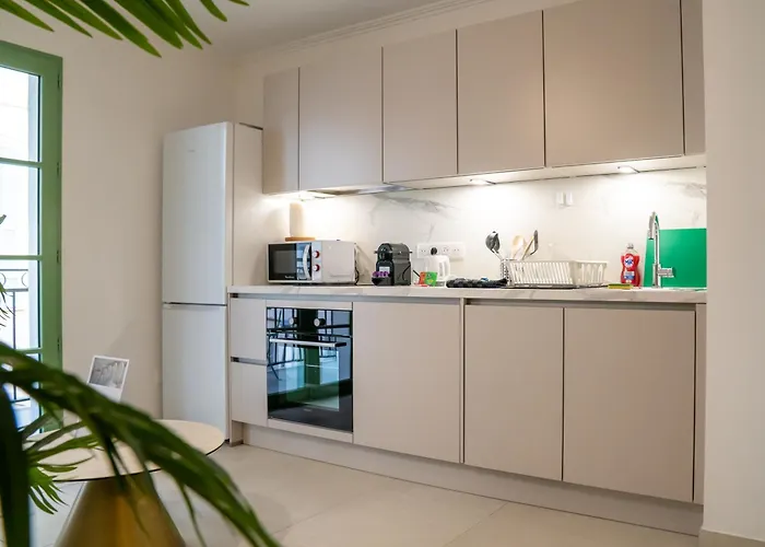 Superbe T2 Neuf Avec Terrasse Hyper Centre * Nice