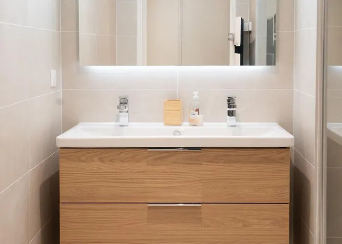 Superbe T2 Neuf Avec Terrasse Hyper Centre Nice